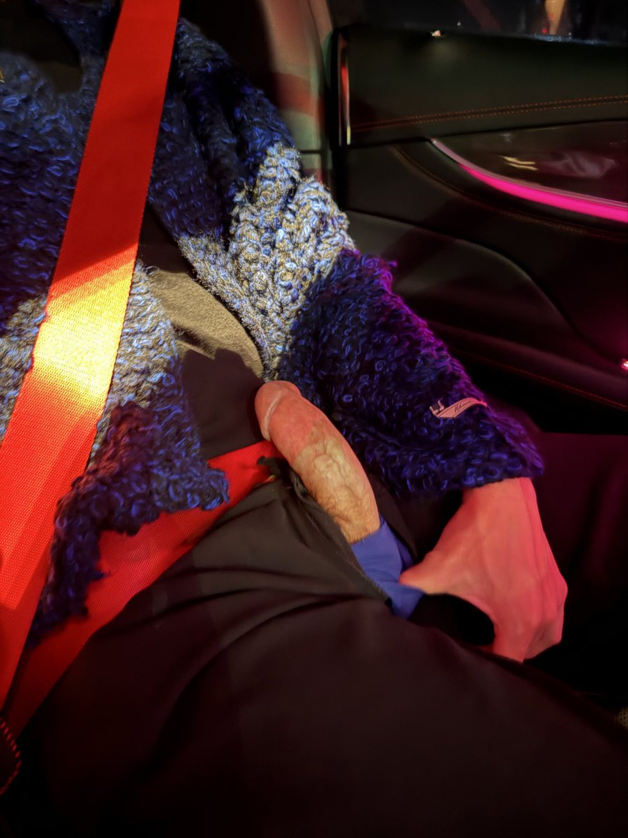 淫妇少不了奸夫，还是弯曲上翘的大屌奸夫…让老婆给这种男人操过，屈辱自卑的标签就被钉死了，但是又怎么忍心让一个女人错过体验这种超顶雄性资源的机会呢？人妻只是一个身份，她始终是一个女人，一个充满欲望的女人。