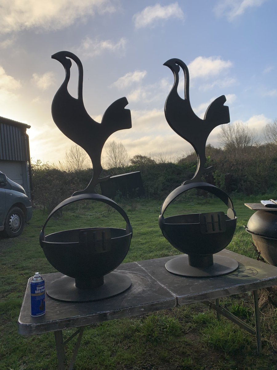 sladeweld's tweet image. Last week saw my Mrs in hospital and my van being written off so the only way is up right?.. right?! 🙏😅
I’m determined to have a good week starting with the kettle &amp;amp; radio going on
☕️📻🎶
Have a good week whatever you’re up to.
•
#handmade #fanart
#madebyme 👨🏻‍🏭
AS ALWAYS #COYS