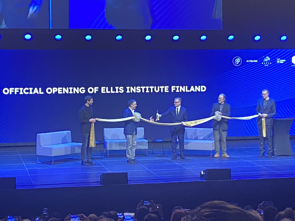 Ellis instituutti avattu virallisesti Turussa. Nauhaa leikkaamassa pm Petteri Orpo.#tekoäly