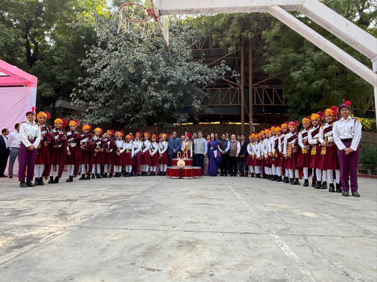 EduMinOfIndia's tweet image. On 16th November, 2025, Shri @sanjayjavin, Secretary, Department of School Education and Literacy, Ministry of Education, inaugurated the 24th National Integration Meet 2025, at @nbbdelhi. In his address he highlighted the pivotal role of Navodaya Vidyalaya Samiti (NVS) in…