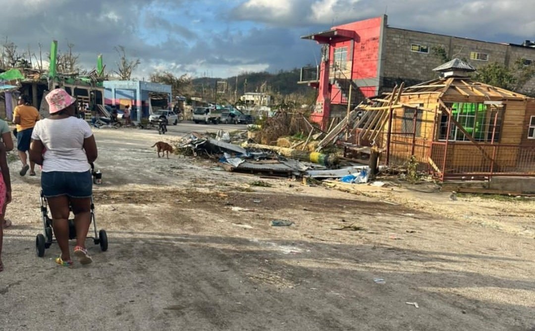 A team of Caribbean leaders, joined by officials from the Inter-American Development Bank (IDB), is expected to arrive in #Jamaica this morning to tour hurricane-ravaged communities in western Jamaica today, alongside Prime Minister Dr Andrew Holness, chairman of CARICOM.

The