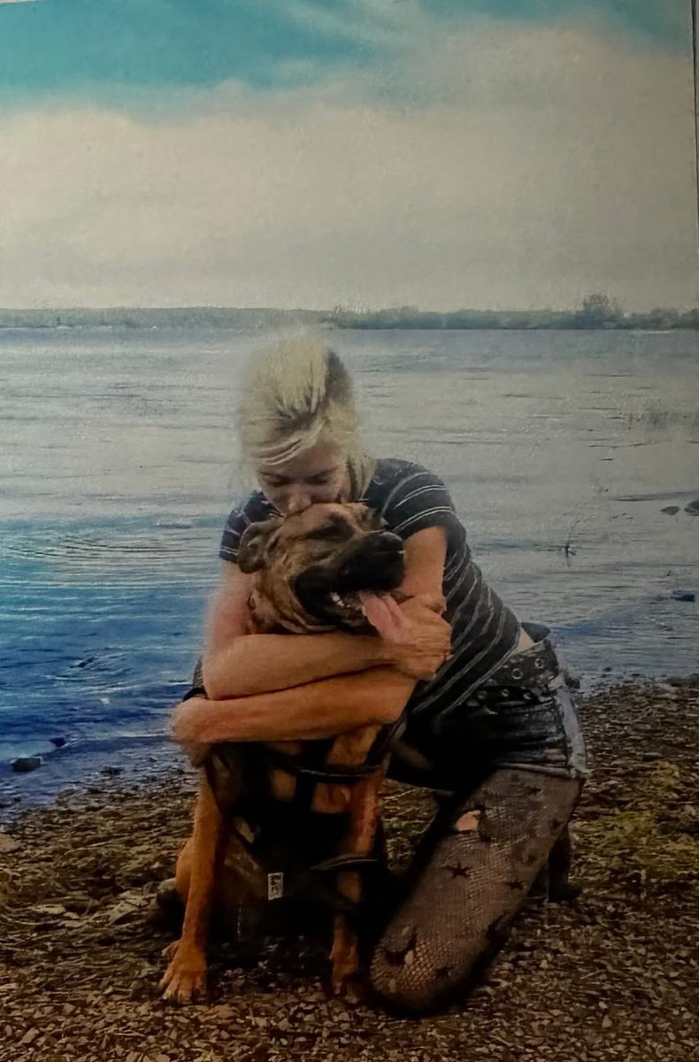 ForMaa2023's tweet image. 💜🖤Cynara Adrianna 🖤💜

💜🖤’Maa’ ~*~ ‘C’🖤💜

💜🖤Purple Thistle Girl🖤💜

Day 3 - Wednesday November 5th 2025

R vs Rowe

Was a continuation of testimony from the day prior. Mostly one of the officers tasked with forensics and photographing the ‘crime scene’. The crime scene…