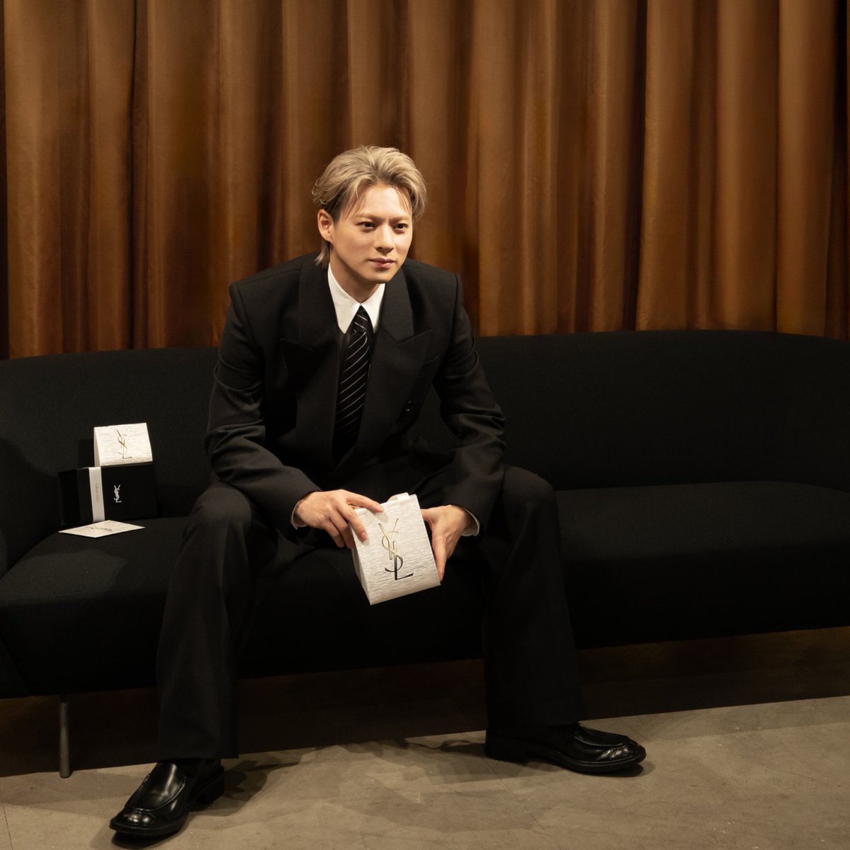 この座り方たまらん♥️