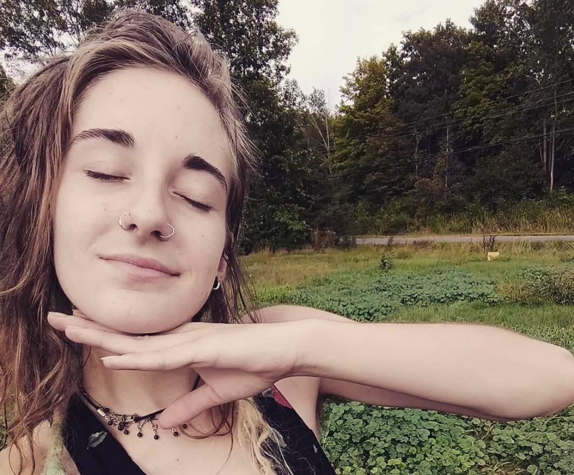 ForMaa2023's tweet image. 💜🖤Cynara Adrianna 🖤💜

💜🖤’Maa’ ~*~ ‘C’🖤💜

💜🖤Purple Thistle Girl🖤💜

Day 7 - Sunday November 9th 2025 ~ Day two of ‘reprieve’ from court.

Trying to process. Trying to prepare for tomorrow. Unable to do either. 

Our hearts are irreparably broken. Our souls caved in upon…