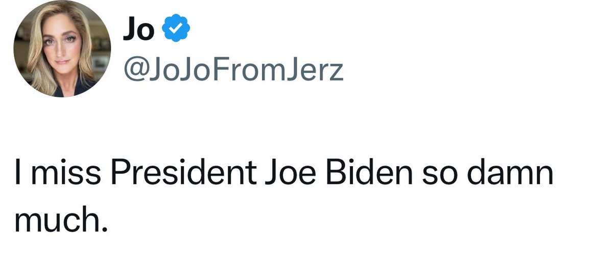 Sadie_NC's tweet image. Who else does NOT miss Joe?
🤚🤚🤚