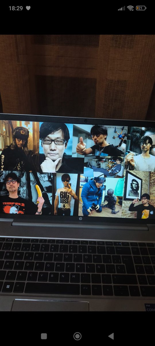 Lo de hacer un collage de <a href="/Kojima_Hideo/">小島秀夫</a> para ponerlo en una diapositiva para un trabajo de inglés mientras escuchas Pollo al chilindron de <a href="/malisimagestion/">Mala Gestión #grupodemusica</a> a las 00:00 es una parte de la vida que no recomiendo saltarla