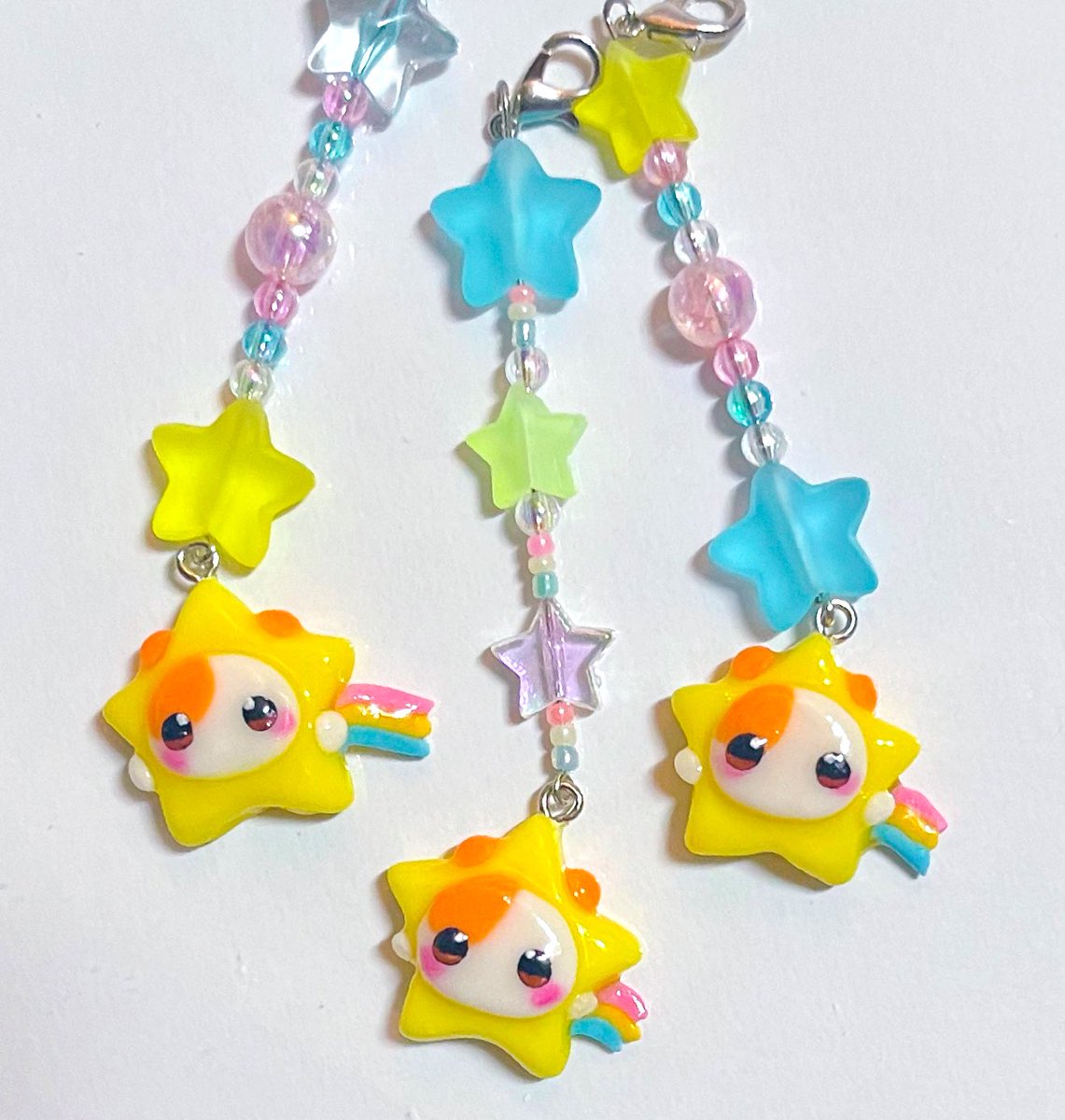 コイツのぬいぐるみとかグッズ作りたいなあと思ってますがお裁縫ムズい