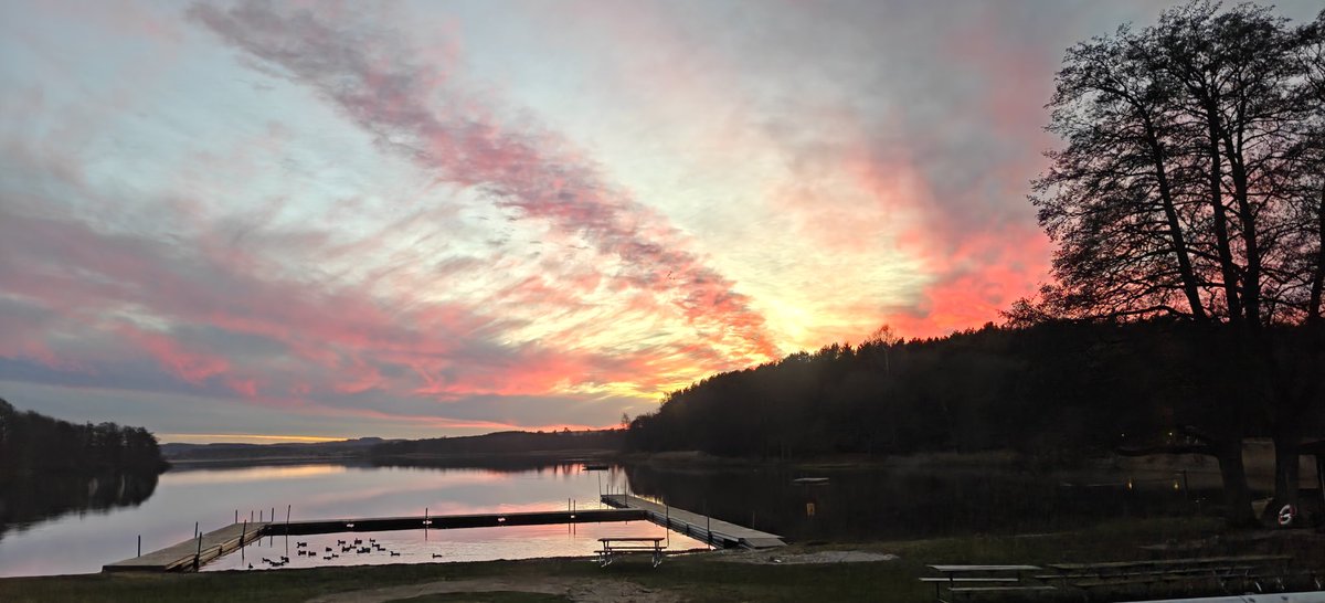 _Frodda's tweet image. Godmorgon mina ex ! Skönt med måndag 🙂 Fin kväll i går