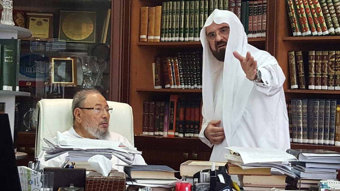 الإسم ((علي محيي الدين القره داغي))

المهنه سارق تبرعات اهل غزه 

خلي العالم كله يعرف حقيقتهم