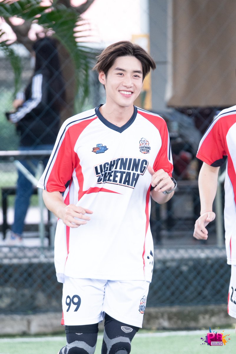 PRSocietyNews's tweet image. พาหัวหน้าทีม LIGHTNING CHEETAH มาแจกความสดใส~ 

#LengThanaphon 
#GMMTVStarlympics2025