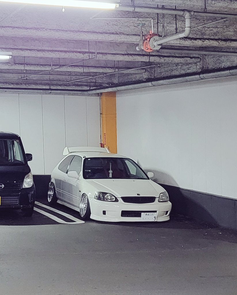 自分が何者かわからなくなるのでたまには車の写真でも載せとく