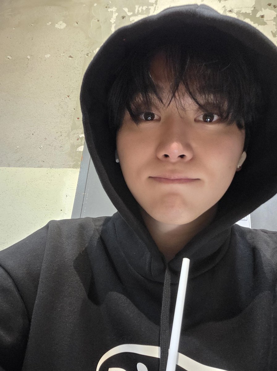 Seungkwan tweet media