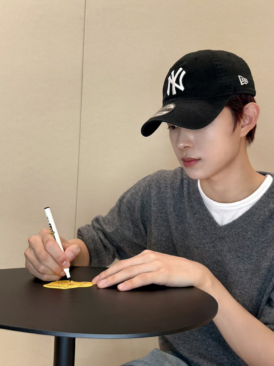 heartforS2's tweet photo. 251117 알디원 웨이보 #김건우 

ALLYZ，大家好！
我是ALPHA DRIVE ONE的 ⠀ https://t.co/Hg6nyYs2fX