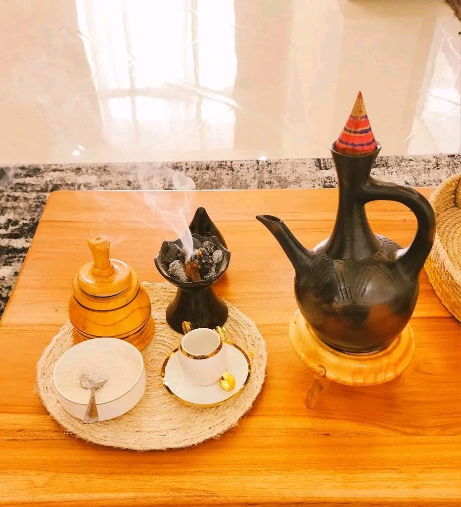 Ayyaantuu tweet media