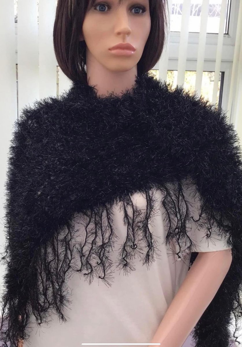 Kelebekstyles1's tweet photo. With the onset of party season, then this jet black shawl is a perfect accessory for that special βdoβ! It has a sparkle thread that will shine in the light, & is dressy & glamorous for any occasion https://t.co/NRd5WzOAW5 #CraftBizParty #mycreativeweek #UKMaker #Elevenseshour https://t.co/yRglSBUFR2