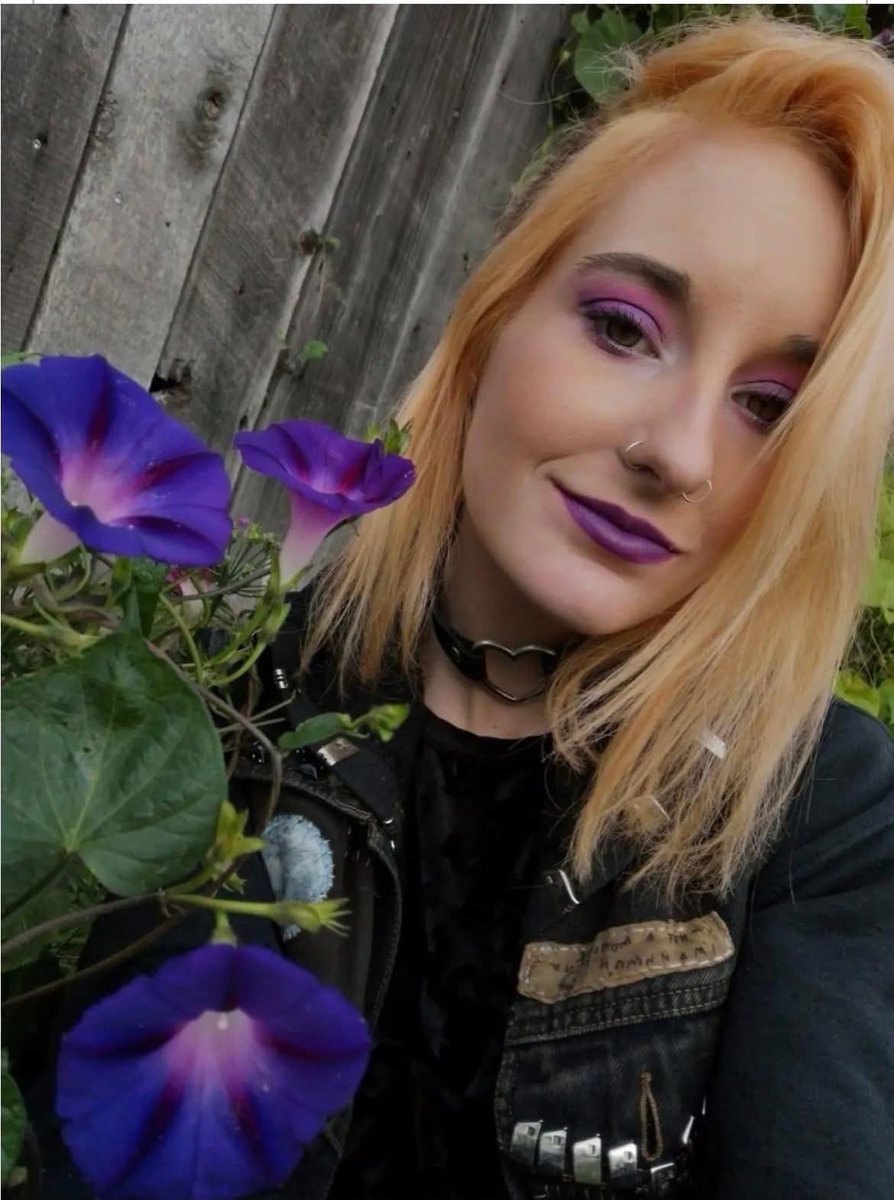 ForMaa2023's tweet image. 💜🖤Cynara Adrianna 🖤💜

💜🖤’Maa’ ~*~ ‘C’🖤💜

💜🖤Purple Thistle Girl🖤💜

Day 13 - Friday November 14th 2025

~*~  Day+1 After Mistrial’ ~*~

💜🖤💜You only Matter when you’re Someone, you’re only Someone when You Matter💜🖤💜

Although this wasnt the image I intended to use…