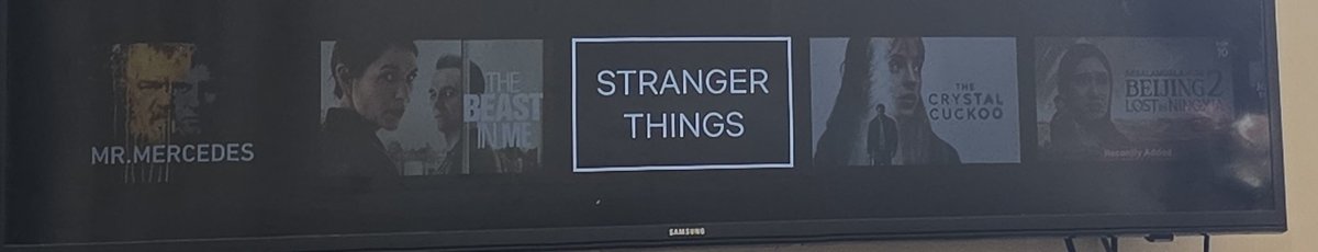 Thumbnail Stranger Things season finale di Netflix, begitu cerdas.

Cuma tulisan judul tanpa font macem"

Emang Strange ... 👍👍