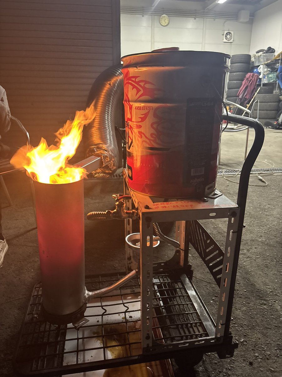 部員お手製廃油ストーブがすごいぬくすぎてもはや怖い