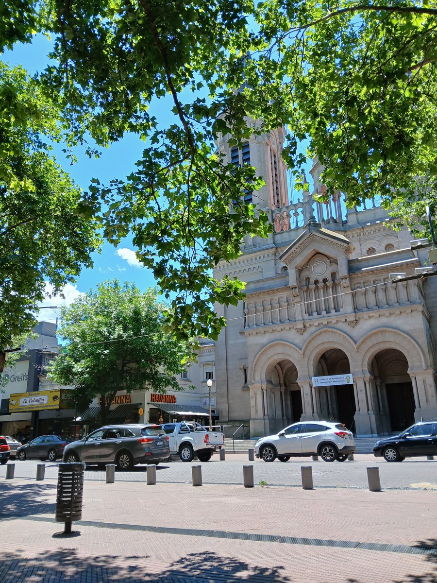 Buen comienzo de semana ☀️☕️🧉 con actitud ...cuidense bendiciones!!