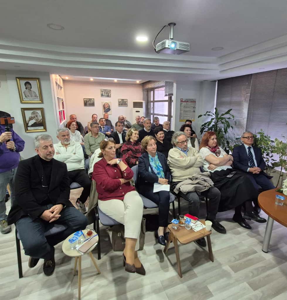 ttborgtr's tweet image. TTB Karadeniz Bölge Tabip Odaları Toplantısı Samsun’da Yapıldı

👇
ttb.org.tr/685yl19