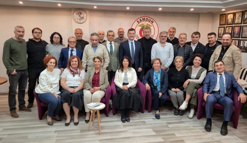 ttborgtr's tweet image. TTB Karadeniz Bölge Tabip Odaları Toplantısı Samsun’da Yapıldı

👇
ttb.org.tr/685yl19