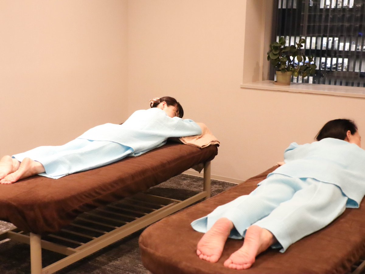 fermatabodycare's tweet photo. 今日は20度超えで暖かかったですね。
明日は15度。。
フェルマータはスカイスパの中。
ゆったり温まったお身体はほぐれ感が違います！

＃駅ちか　＃横浜駅直結　＃スパ内サロン　＃＃ https://t.co/GJh5YEkp2I