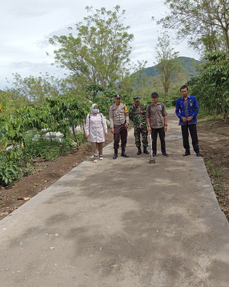 Gotong Royong Membangun Desa; wujud nyata kerja kolaboratif semua pihak dalam Membangun Bangsa

#TerimaKasihYandriSusanto
#SelamatkanDesaDariNarkotika
#DesaBersinar
#DesaGotongRoyong

<a href="/prabowo/">Prabowo Subianto</a>
<a href="/YandriSusanto/">Yandri Susanto</a>
<a href="/ArizaPatria/">Ariza Patria</a>