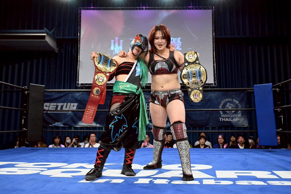🇯🇵🇹🇭 IWA JAPANからの系譜を受け継ぎ、
山下実優＆鳥喰かやが、

スティーブ・ウィリアムス、レザーフェイス、ターザン後藤、カクタス・ジャック、そしてCDKなど、

これまでのレジェンドたちと共にチャンピオンリストに名を連ねました！

IWA JAPAN SETUP 世界タッグ王座 Congratulations ✨