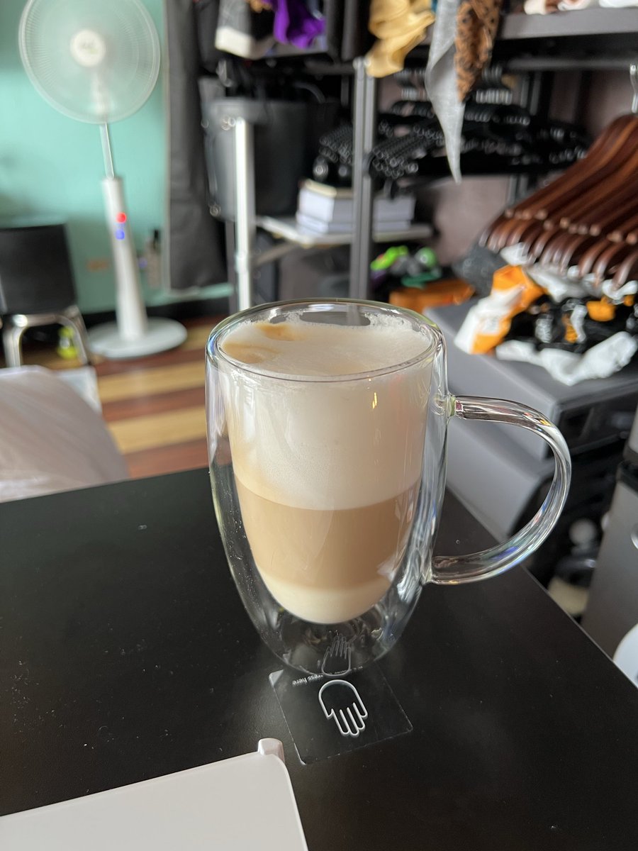 Cold and Hot Latte Macchiato (with extra Milk)!! Who needs to go to starbucks! 😁