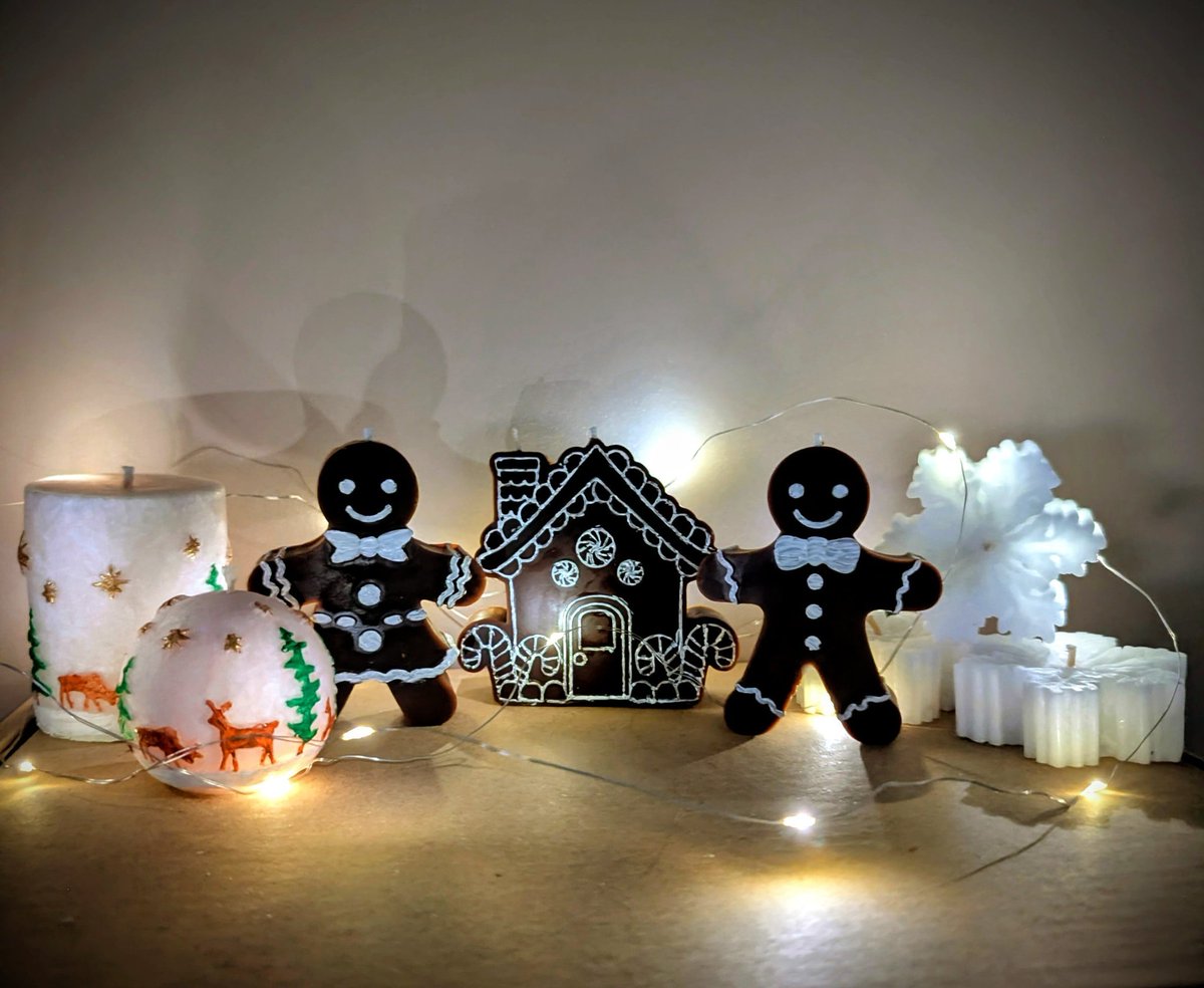 Приз 2: Різдвяний Набір Свічок від пані <a href="/odna_malecha/">Малеча 🏳️‍🌈</a> - дуже дякую їй за шикарний внесок у збір!

Як ви знаєте або ні, свічки пані Малечі ДУЖЕ ЯКІСНІ, круті, гарні та класно пахнуть - тому це чудовий приз для вас😉