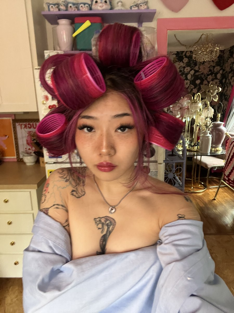 Violet Mae tweet media