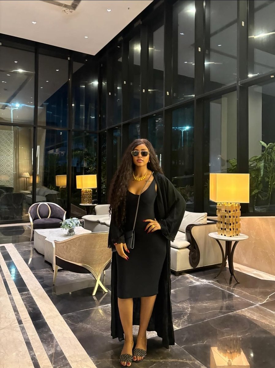 theNETng's tweet image. Mourning the past in black the Regina Daniels&apos; way sure looks good ❤️

#Trending