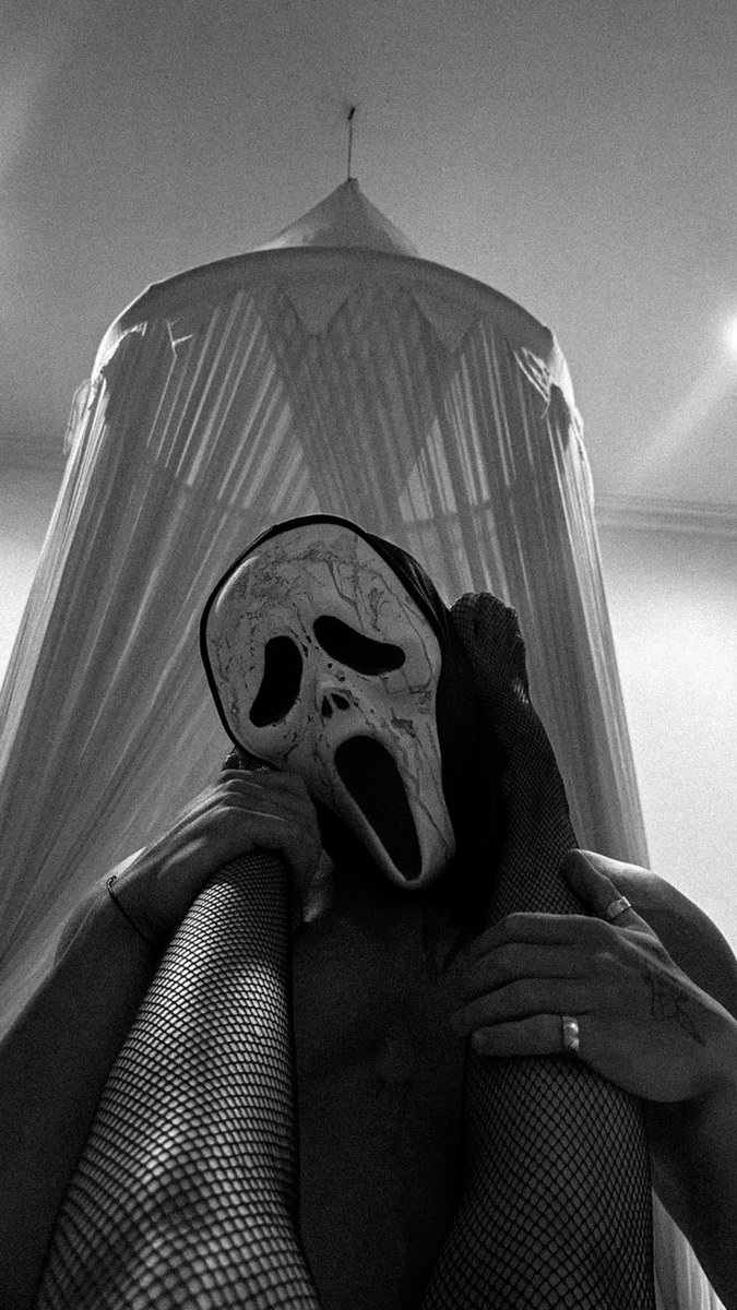 little mommyy tweet media