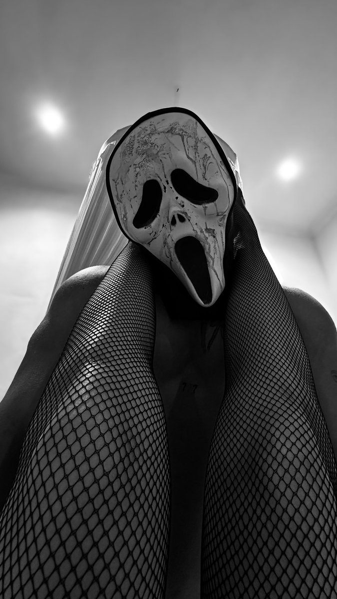 little mommyy tweet media