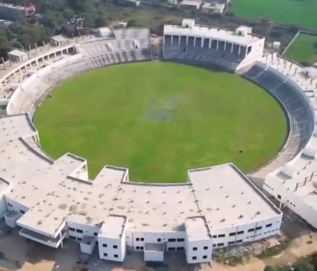 gemsofbabus_'s tweet image. 🚨 Upcoming Dr. Bhimrao Ambedkar Intl Cricket Stadium in Ayodhya, Uttar Pradesh.