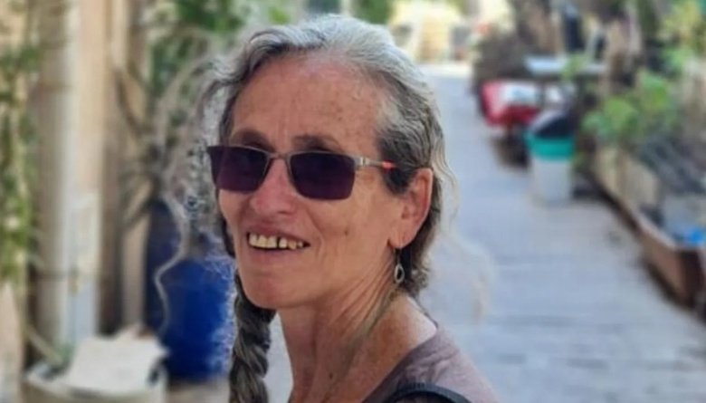 אני אח של מיה גורן הי"ד אשר נחטפה מקיבוץ ניר עוז ונרצחה בחא'ן יונס ואני נגד ועדת חקירה ממלכתית ,
כדי להגיע לחקר האמת אני דורש אך ורק ועדת חקירה לאומית.