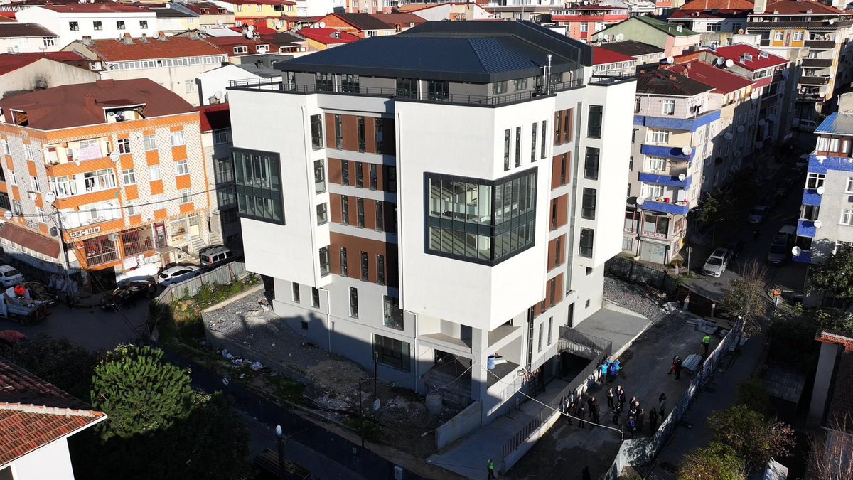 İstanbul, birliğin ve kardeşliğin kentidir.

Ekrem Başkanımızın öncülüğünde yenilediğimiz Sultangazi Gazi Şehitler Cemevini; cem salonu, konferans alanı, derslikler, kütüphane ve daha birçok sosyal donatısıyla çok yakında hizmete açıyoruz.

Her inanca eşit hizmet anlayışımızla