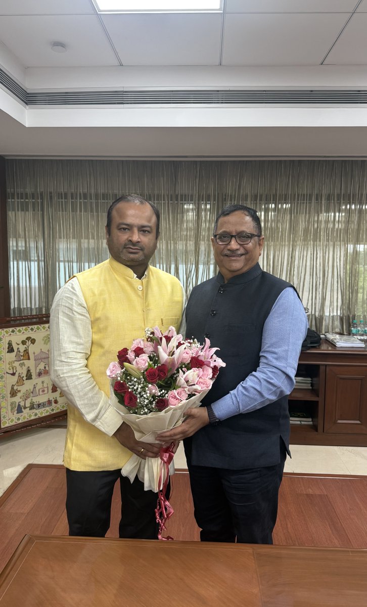 SHISHIRKRYADAV's tweet photo. A warm &amp; hearty Birthday wishes to our Hon’ble MD Sir @KiritkrJPatel, noble person, who worked in various capacities at IFFCO and rose to the Managing Director. An empathetic leader and exemplary human being. God bless him good health &amp; happiness always.@SATYAJIT_IFFCO @rajen5153 https://t.co/2mGRQ91VF9