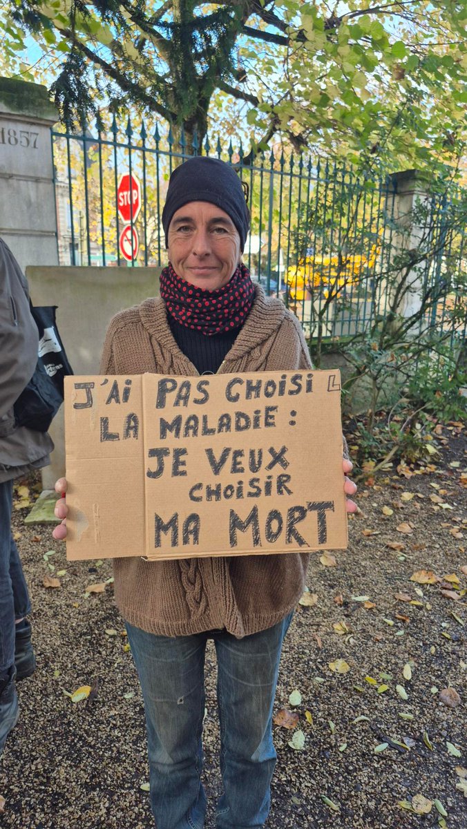 ADMDFRANCE's tweet image. 📷 #Auxerre : le message des militants de l&apos;ADMD de l&apos;#Yonne est clair, non ? Vous l&apos;approuvez ?
👉Je signe la #pétition en ligne pour faire changer la loi : admd.org/agir/nous-aide…
#Liberté #FindEvie #Santé #maladie
