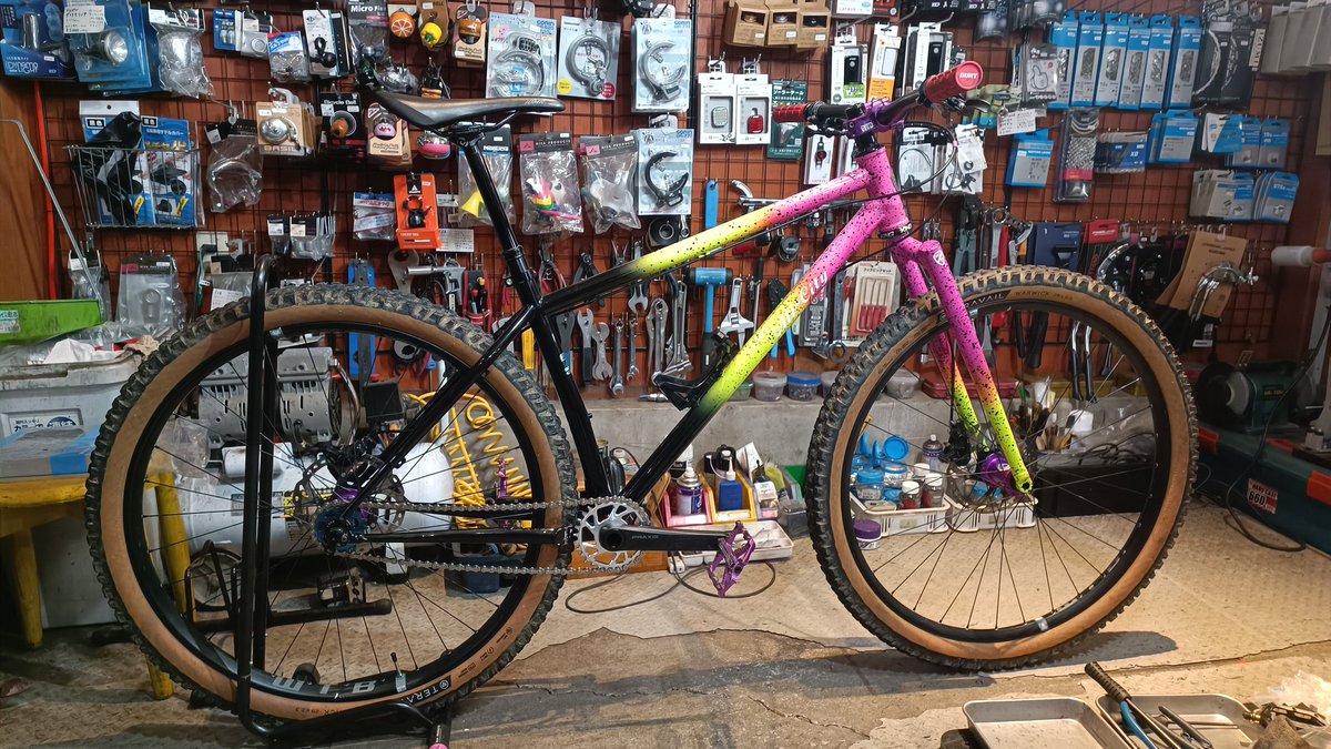 辛辣な評価を頂いているEQですが、雰囲気が好きなので良いのです。