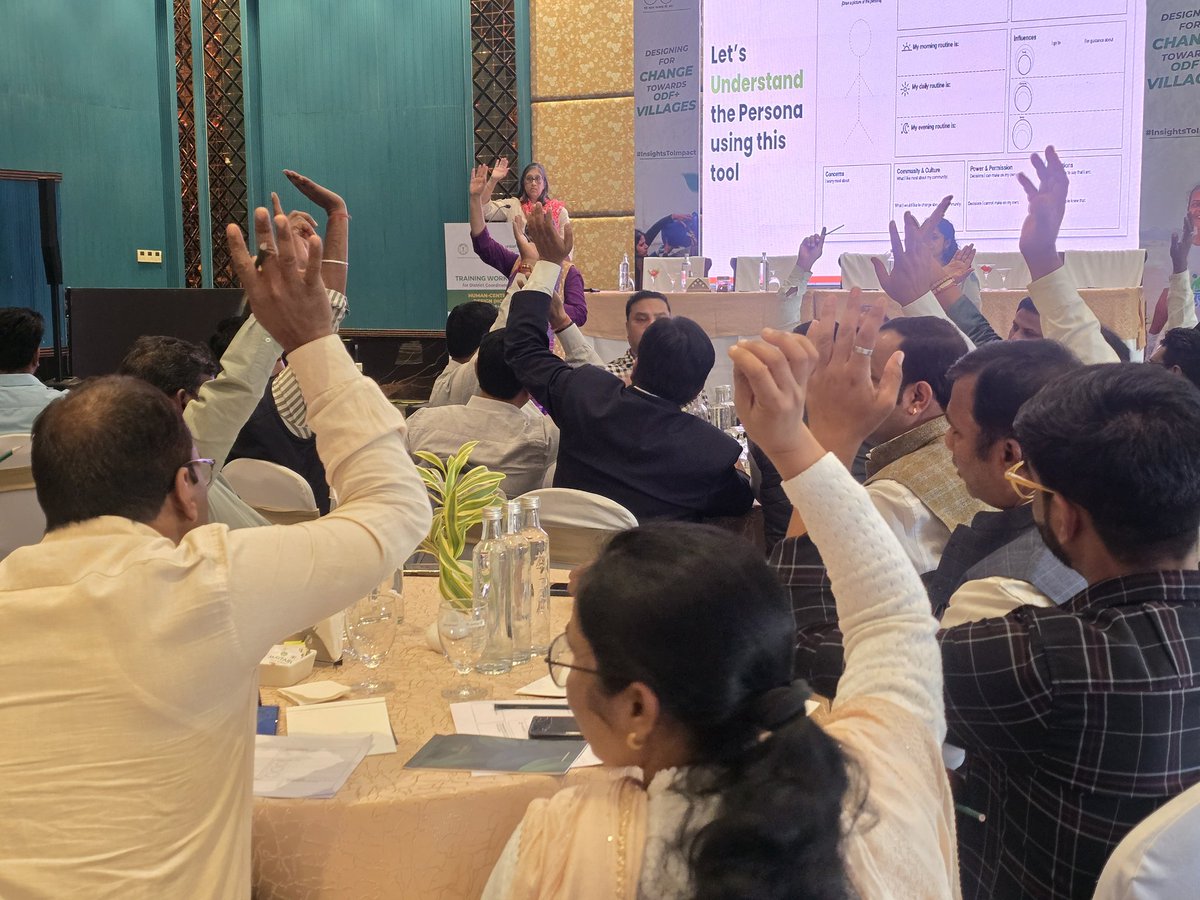 ChhattisgarhABC's tweet image. छत्तीसगढ़ स्वच्छ भारत मिशन (ग्रामीण) और यूनिसेफ़ के सहयोग से ज़िला समन्वयकों और SBC कंसल्टेंट्स के लिए दो-दिवसीय ह्यूमन-सेंटर्ड डिज़ाइन (HCD) प्रशिक्षण कार्यशाला का शुभारंभ किया गया। राज्य के विभिन्न जिलों से प्रतिभागी यहाँ पहुँचे हैं और सीख रहे हैं कि लोगों को केंद्र में रखकर…