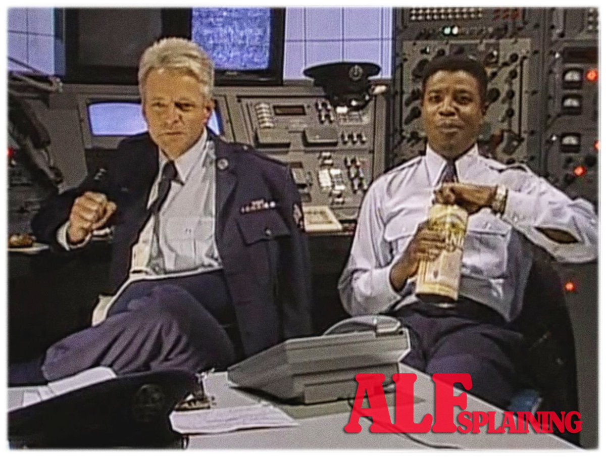 In an all new ALFsplaining!

🦃 Willie accuses ALF of eating the Thanksgiving turkey! (which he *has* done)
🦃 ALF reads a VCR instruction book!
🦃 ALF has the time of his life with a napkin!
🦃 And we finally see the Alien Task Force HQ!

linktr.ee/ALFsplaining