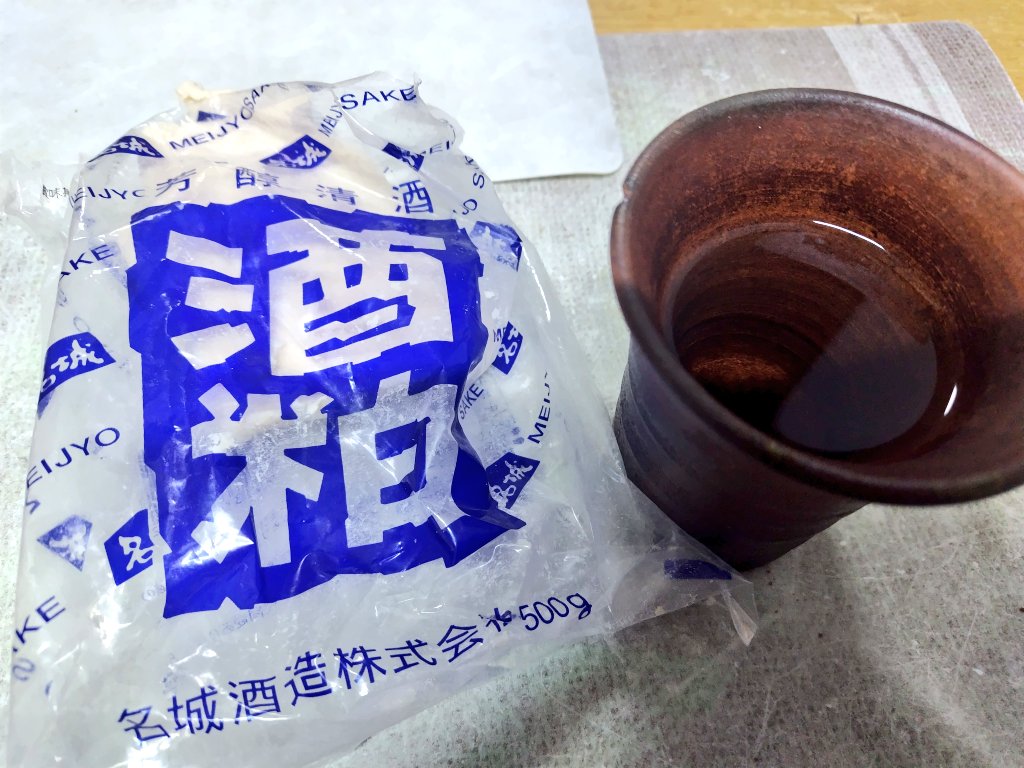 hideexekobe's tweet photo. 酒粕をアテに熱燗👍 https://t.co/eiPUZY0Z6n