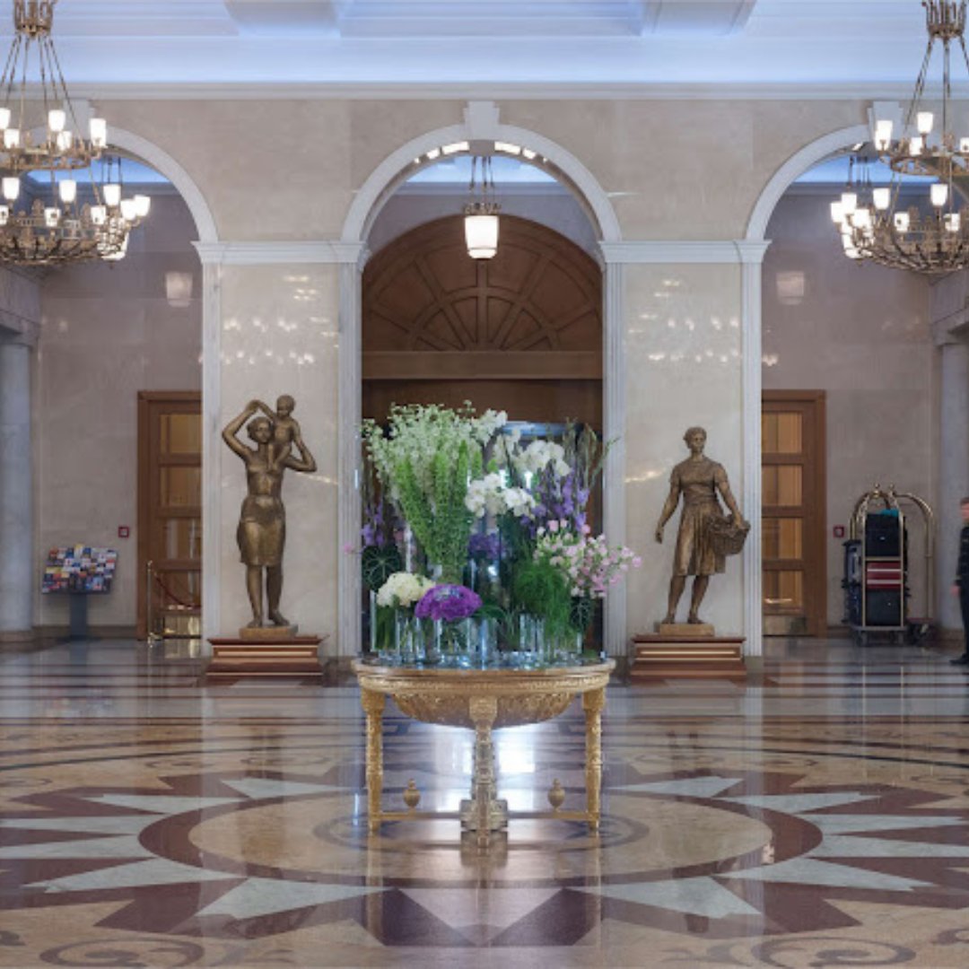 SedraTravel's tweet photo. تخيّل تسكن في أحد “الأخوات السبع” وبإطلالة مباشرة على نهر موسكفا…
Radisson Collection Moscow 🏰✨
فخامة، موقع استراتيجي، وخدمة راقية 🔥

سدرة ترتّب لك أفضل إقامة وبأفضل سعر 🙌✨

📱 0551112919 — 0506982028

#سدرة_ترافل #موسكو #روسيا https://t.co/2pq7y5KQef