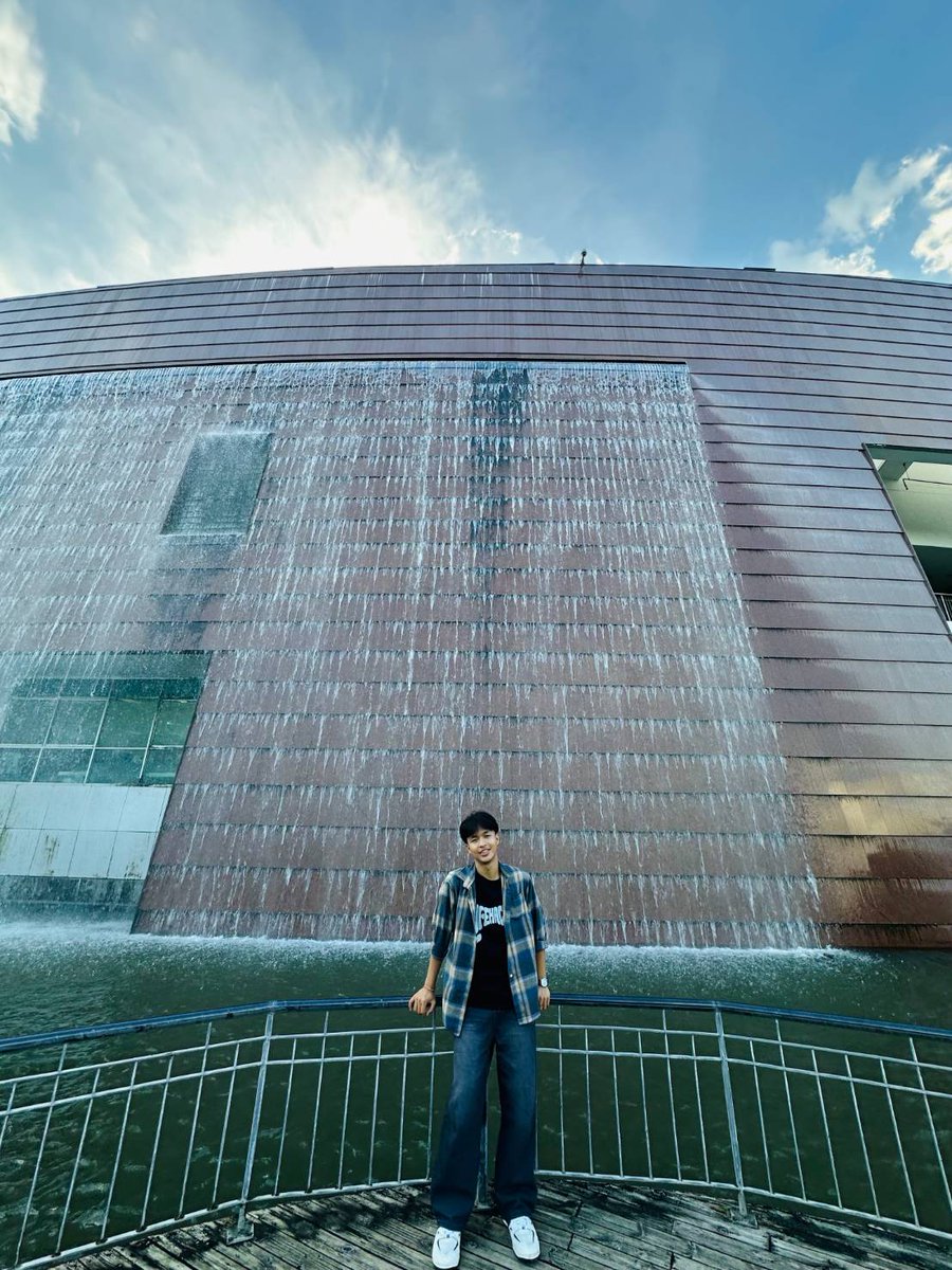 Gray1595548's tweet photo. ဒီရင်မှာ အချစ်များ✨ https://t.co/jwOXdyHr4j