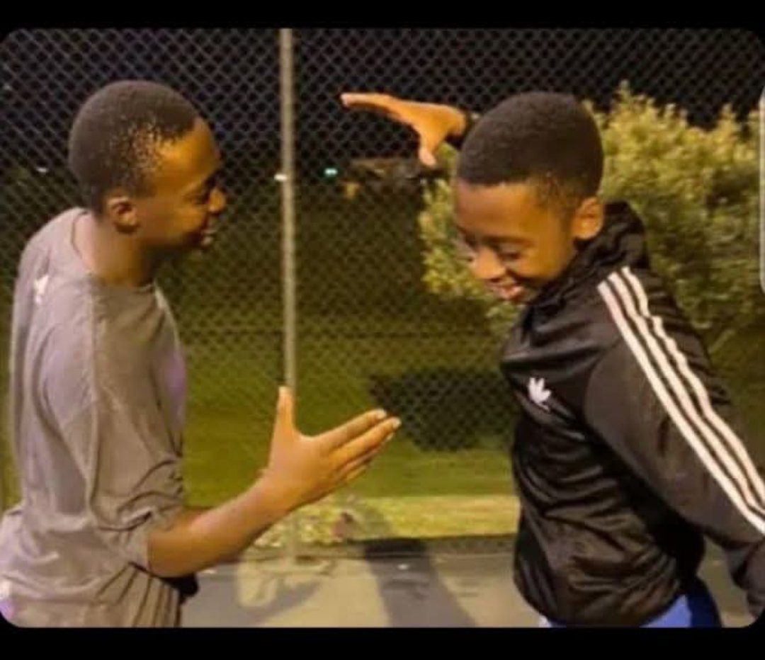 DeliaErhunmwun2's tweet image. Mom: Don&apos;t trust strangers

Me anytime I meet someone that plays efootball: