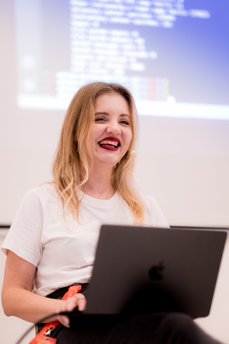 alina_yurenko's tweet image. Thank you for the very warm welcome, @DevoxxMA, and for a fun interactive session with lots of great questions!:) 

My demos and notes about all things @GraalVM Native Image are here: github.com/alina-yur/graa…

📸 @dDoutsiopoulos

#Devoxx #DevoxxMA