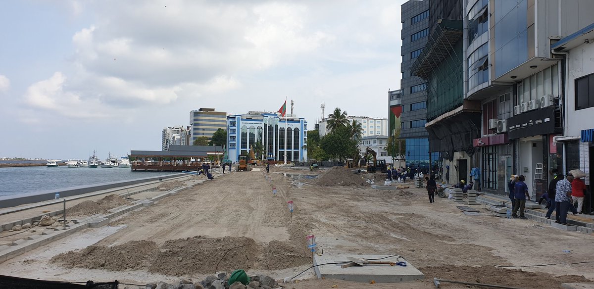 ThoobaR's tweet image. ކޫރީސަރުގެ  ސަރުކާރުން ޕުލޭނުކޮށް ފަންޑު ހޯދައިފއިވާ މި ޕޮރޮޖެކްޓު ނިމުމުން،
ބޮޑު އެއްވުމަށް ޖާގަ ވެސް ބޮޑުވާނެ، ހަމަ ނިންމާލާއިރަށް އެއްވާން ފައްޓަންވާނެ.
މި ޤައިރު ދުސްތޫރީ ސަރުކާރު ހުއްޓުވަންޖެހޭ.
#LootuvaifiLootuvaifi