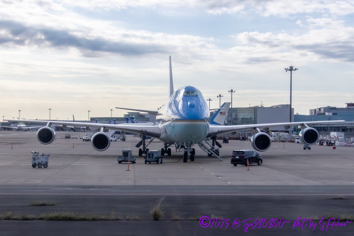 Tga380800's tweet photo. Airline:United States Air Force
Aircraft:VC-25A
Locations:HND
Date:28/10/2025
Remarks:Government plane
#UnitedStatesAirForce #アメリカ空軍
#Boeing #VC25A #B747 #B747200
#HND #TokyoInternationalAirport #羽田空港 #東京国際空港 #RJTT
#飛行機好きな人と繋がりたい #飛行機好きな人 #飛行機写真