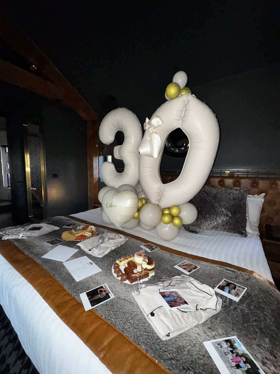 ✨ Laura Turnbull ✨ tweet media